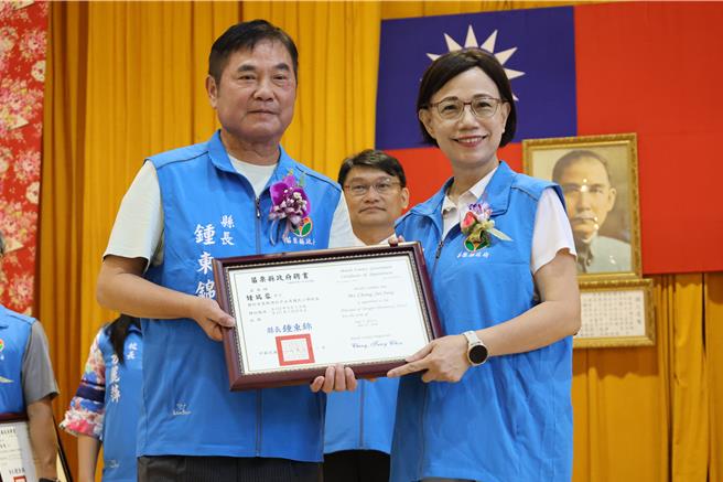 新任头份市永贞国小校长锺瑞蓉。（谢明俊摄）