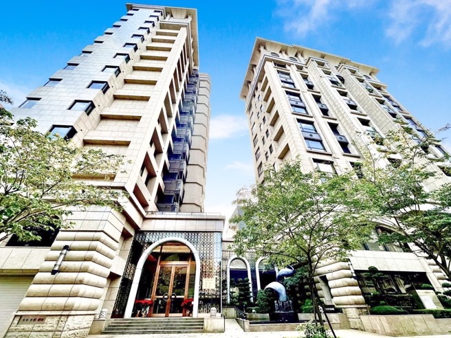 双北地区的中高总价住宅市场，出现单价高涨、坪数减小，以换取总价不涨、甚至下跌的现象。(图/永庆房屋提供)