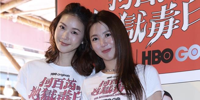 锺瑶（左）、郭书瑶因为戏剧成为好友。（陈俊吉摄）