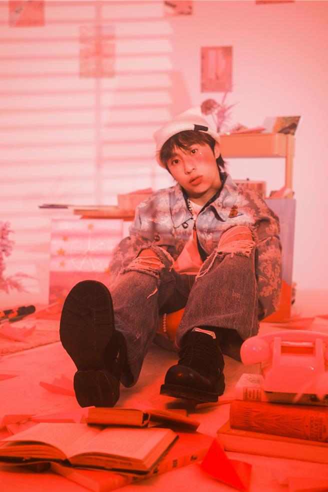 高隆華的本業是上班族。（上珅國際提供）