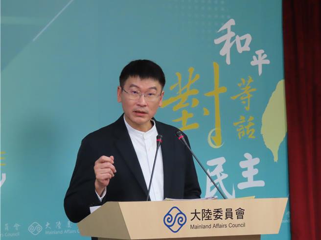 陸委會副主委梁文傑1日主持陸委會例行記者會。（朱紹聖攝）