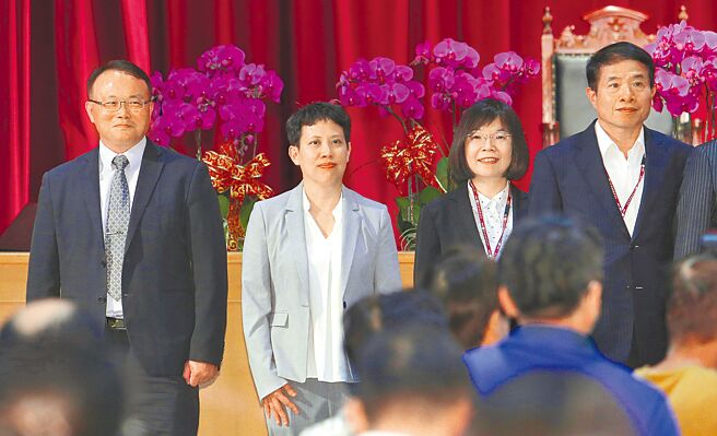 2020年8月3日，NCC主委陳耀祥布達，一同上任的還有副主委翁柏宗（右一）及新任委員蕭祈宏（左起）、王維菁、林麗雲。（本報資料照片）