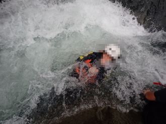 溯溪溺斃女高中生營隊照曝光！ 父「揭陋」：要讓女兒走得有意義