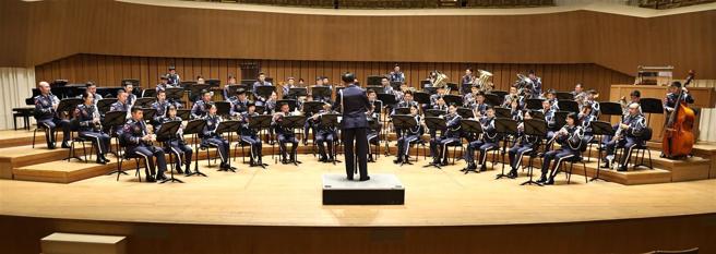  《2024凌云御风音乐会》在卫武营国家艺术文化中心音乐厅演出，由空军军乐队带来精采的乐音飨宴。（记者孙建屏摄）