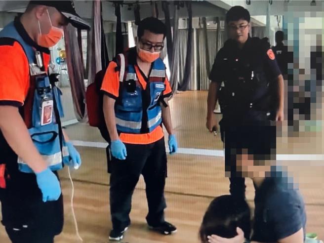 台南市中西区石姓女子独练空中瑜珈竟遭带子勒颈，赶紧朝手机大喊「siri，帮我报警」才获救。（读者提供／程炳璋台南传真）