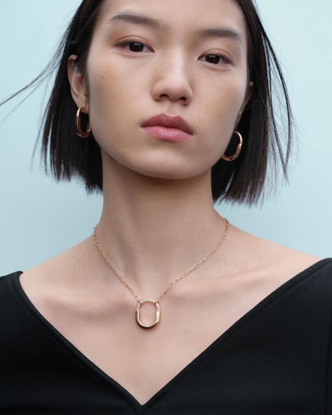 Tiffany在七夕情人節推薦Tiffany Lock系列珠寶。（Tiffany & Co.提供）