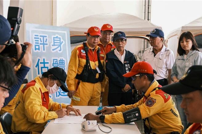 高雄市政府消防局於2日辦理特種搜救隊國際人道救援動員演練。（翻攝照片／洪靖宜高雄傳真）