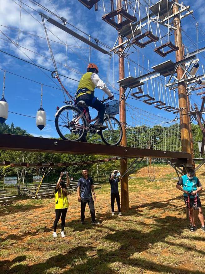 户外探索教育特色课程唯有暨大提供选修。(照片/国立暨南国际大学提供)