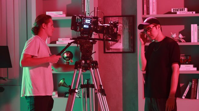 世新大學「特色通識」課程涵蓋影視製作前中後期等多元化課程。(照片/世新大學提供)