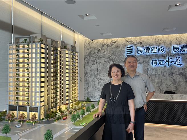 辰偉建設總經理陳彥邦指出，「情定水蓮NO16」銷售約3成，消費群以區域換屋族為主，因廍子房價較鄰近的14期重劃區稍低，也吸引不少14期客群。（林欣儀攝）