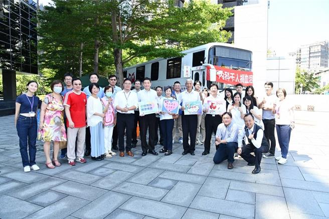 内湖科技园区发展协会从7月31起至8月2日举办第11届「千人捐血活动」，海基会也是协办单位之一。（海基会提供）
