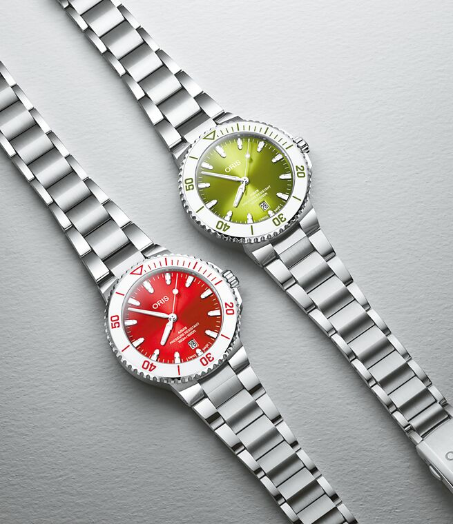 ORIS推出沁凉水果色的Aquis日期「蜜瓜表」，有西瓜绿与西瓜红两款，7万5800元。（ORIS提供）