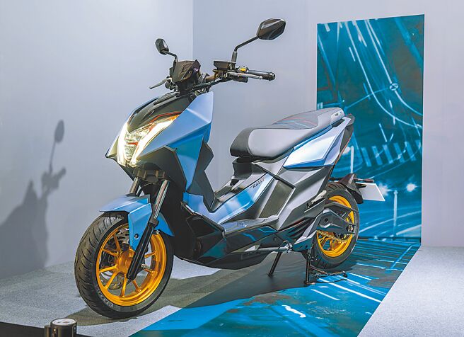 CV-R2是KYMCO「Crossover Vehicle」CV跨界系列白牌旗艦。（吳松翰攝）