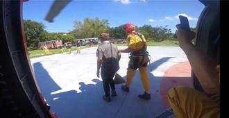 成大教授把直升機當Uber 飛兩趟救人都不用錢