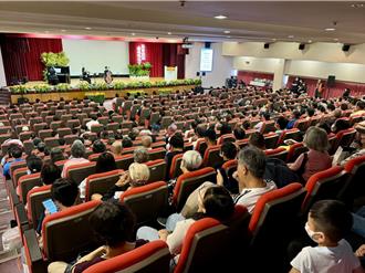 雙寶媽遺愛人間10多人受惠 登山嚮導讓失明者重見光明