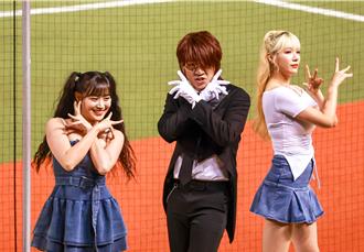 直擊／〈晚安大小姐〉本尊驚喜現身大巨蛋！合體邊荷律跳「呀勒呀勒」