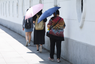 天氣》大台北飆36度高溫！午後雷雨彈狂炸 颱風最快周五生成