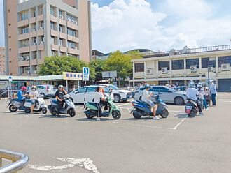 參加機車駕訓考照成功可領1300元