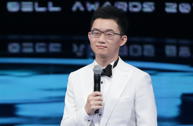 視網膜笑說比較想看訪問《辛普森家庭》製作人。（圖／中時資料照）