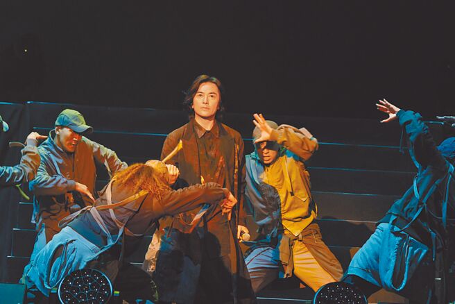 鄭伊健11月將在高雄巨蛋開唱。（小金鹿娛樂提供）