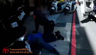 阿北倒地無生命跡象 跪地救援影片曝！勇警成功與死神搶命