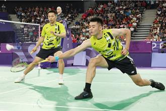 親友團赴廟祈福不捨李洋遭酸 金門縣府轉播麟洋配金牌戰