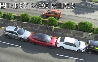 國一岡山段4車連撞　疑未保持安全距離惹禍