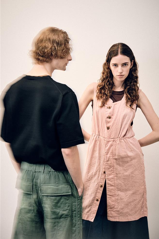 二重纱织提供机能性与凉爽感强烈的布料。（君梵提供／黄唯淯台北传真）