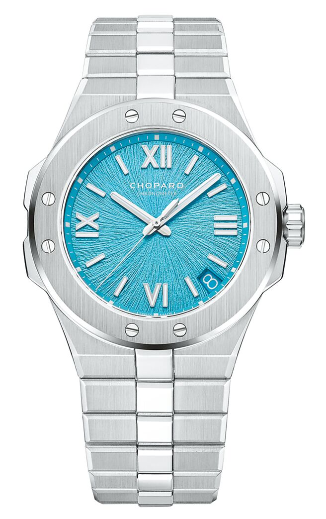 萧邦Alpine Eagle对表可以当作爱的信物，时时刻刻深情陪伴彼此。（萧邦提供）