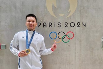 王齊麟狂刷Threads！網私訊推薦李洋下載 本人驚吐7字