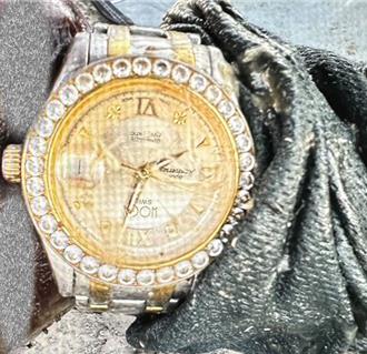 台中港碼頭無名男浮屍　警公布特徵待指認