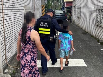 被媽媽罵！小一男童負氣離家　投靠外婆路途被警發現送回家