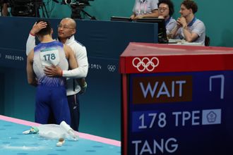 巴黎奧運》失誤後不放棄！唐嘉鴻摘銅 教練翁士航：在我心中是金牌