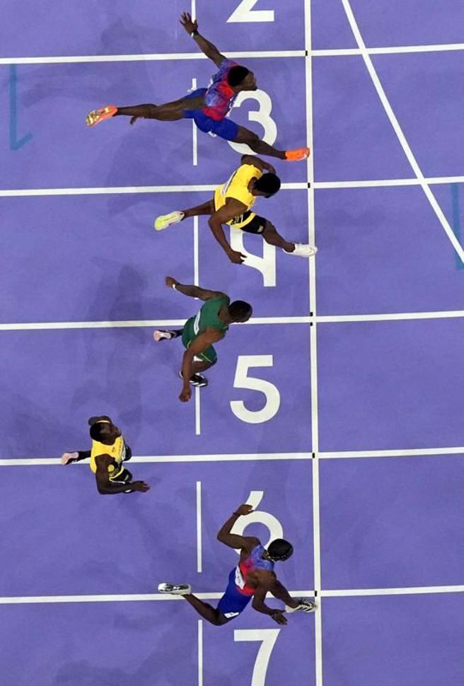 跑者衝向100公尺終點線。（美聯社）