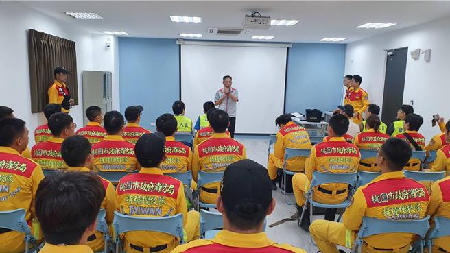 桃園市特搜隊本月輪值國際人道救援，5日自主演練防患未然。(消防提供／蔡依珍桃園傳真)