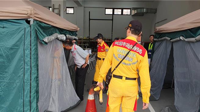 桃園市特搜隊本月輪值國際人道救援，5日自主演練防患未然。(消防提供／蔡依珍桃園傳真)