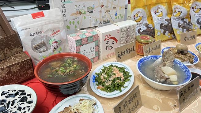 东山美食种类丰富，每家店都有独特风味，几乎没有连锁加盟店进驻，使得东山美食更具特色。（张毓翎摄）