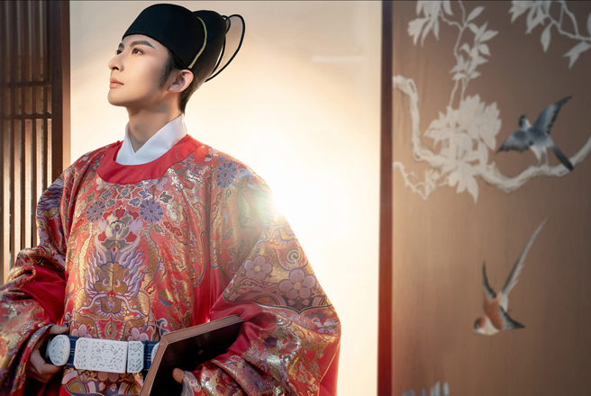 紫禁城的龙床之所以又窄又小，背后暗藏3大原因，除了防止皇帝和嫔妃同床共枕，还有保暖安全以及风水考量。(图:shutterstock/达志)