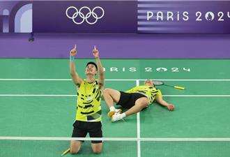 時評》請政治放過運動