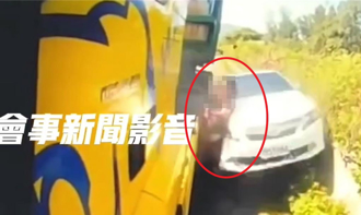 貨櫃車駕駛尿急停路邊 小客車竟高速衝撞害慘死