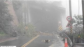 午後雷雨狂炸 阿里山台18明隧道口落石不斷