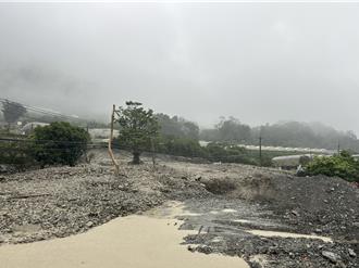 南投東埔溫泉投95線土石流淹沒　雙向交通中斷管制中