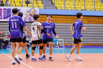 排球》男豐原高商、女東山高中 全力完成登峰造極青年賽連霸
