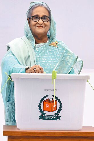 孟加拉反政府示威 總理逃往印度