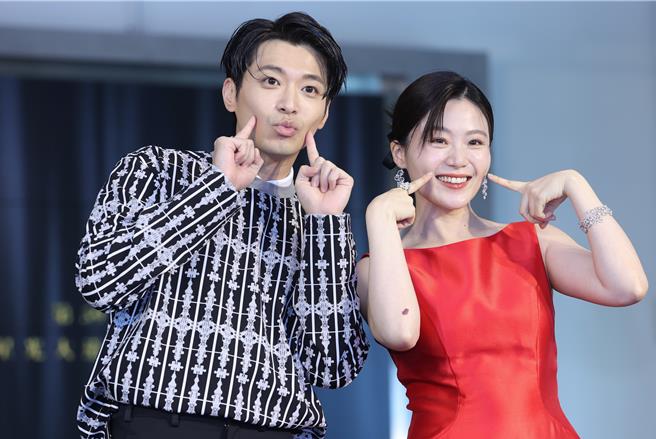 侯彦西（左）、杨小黎。（陈俊吉摄）