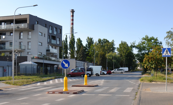 竹市中华路行穿线庇护岛凹陷挨批，公路局：已改善完成。（示意图，非当地照片：shutterstock／达志）