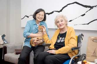 彭蒙惠逝世  蔡英文發文了！曝敘舊畫面：她在台灣奉獻一生