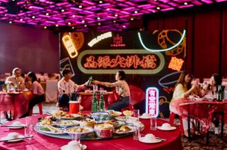 台南晶英搶消暑餐飲商機 激推港味大牌檔與池畔燒烤派對
