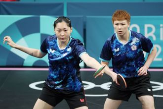 巴黎奧運》桌球女團中華隊隔壁場有法國隊 陳思羽加油難找空檔