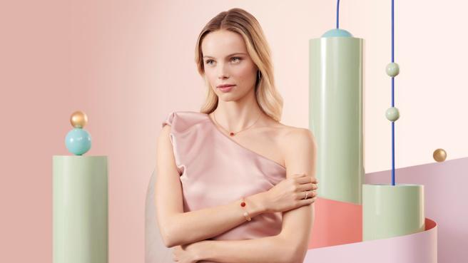 梵克雅寶推薦Perlee金質圓珠情人節珠寶，優雅迷人。(Van Cleef & Arpels提供）